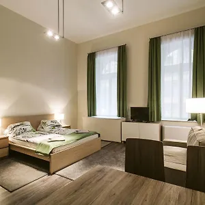 Dnd Astoria Szentkiralyi Street Apartman